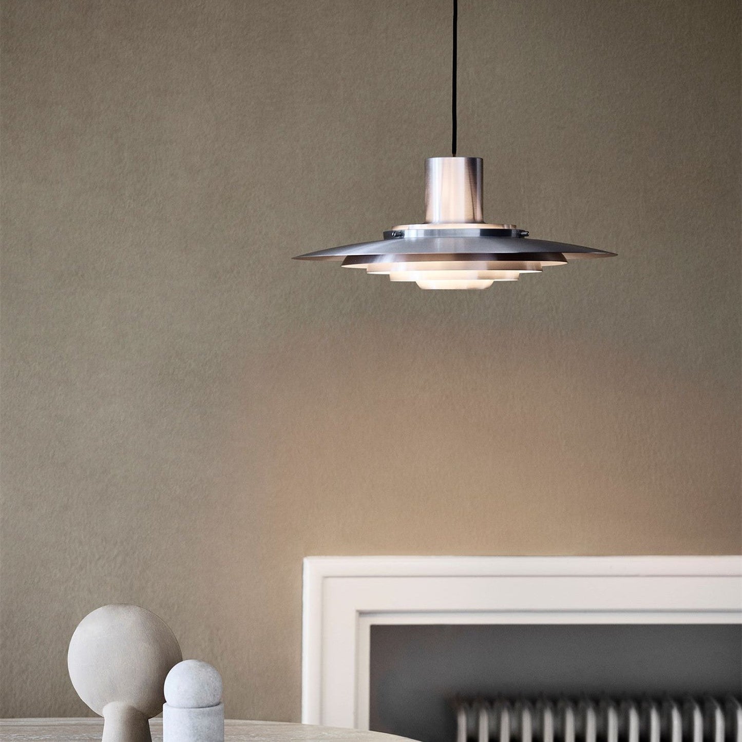 Modern Nordic LED Pendant Light – Sleek Iron & Aluminium Design