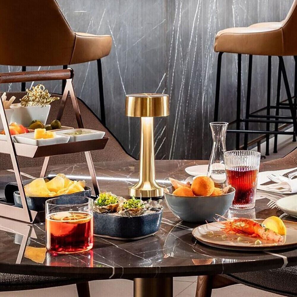 Luxury Restaurant Bar Table Lamp – Elegant & Dimmable LED Lighting