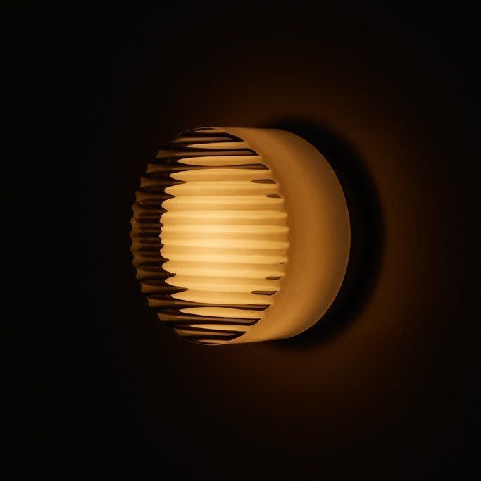 Modern Round LED Wall Light – Sleek Frosted Glass Design for Soft Ambience