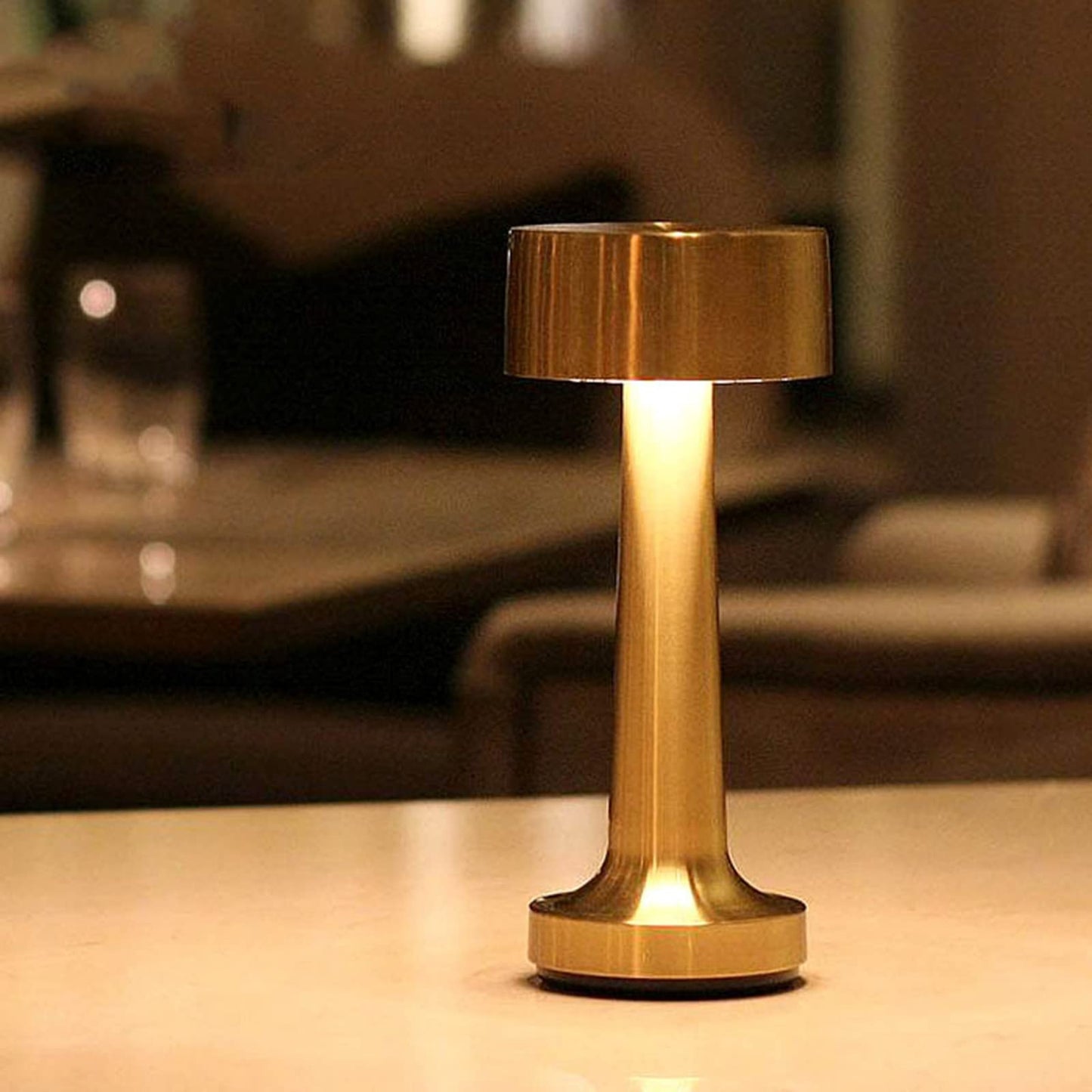 Luxury Restaurant Bar Table Lamp – Elegant & Dimmable LED Lighting