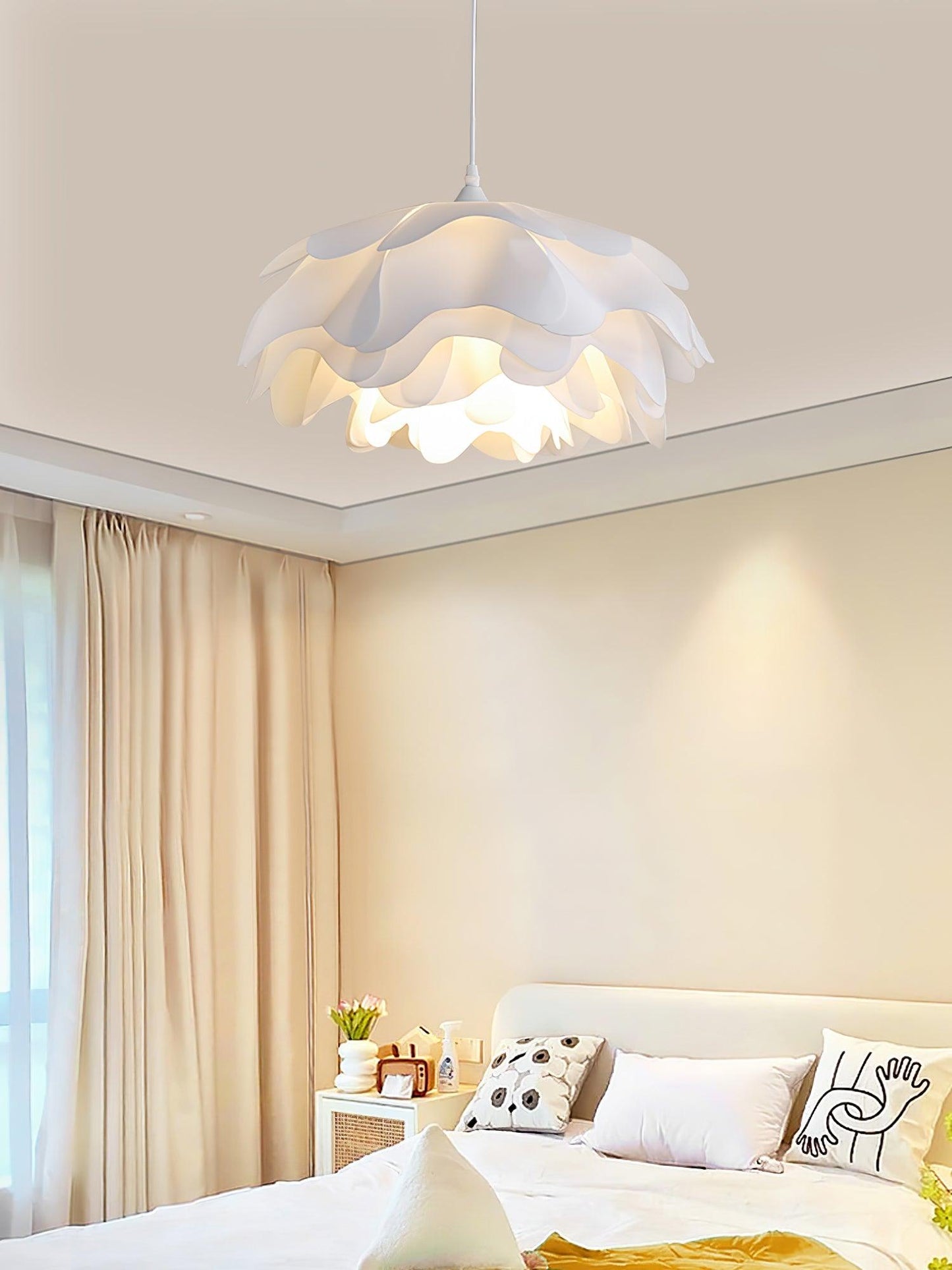 Flower-Shaped White Pendant Light – Elegant LED Ceiling Lamp with Adjustable Height