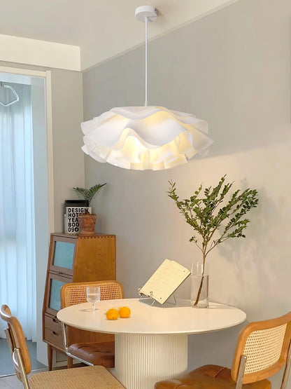 Flower-Shaped White Pendant Light – Elegant LED Ceiling Lamp with Adjustable Height