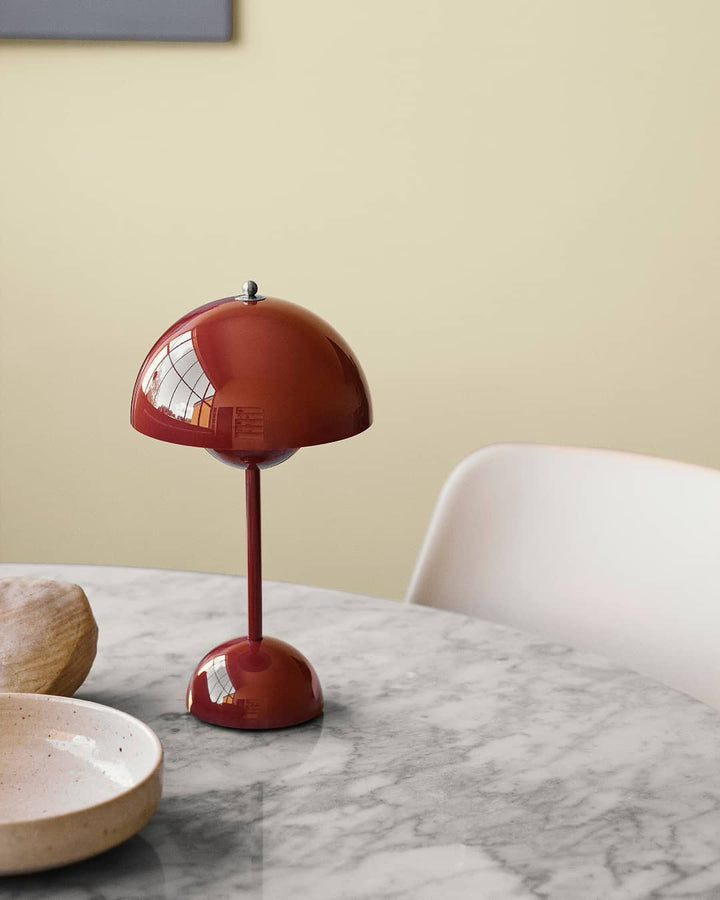 Umbrella Retro Table Lamp – Elegant and Practical Vintage-Inspired Design