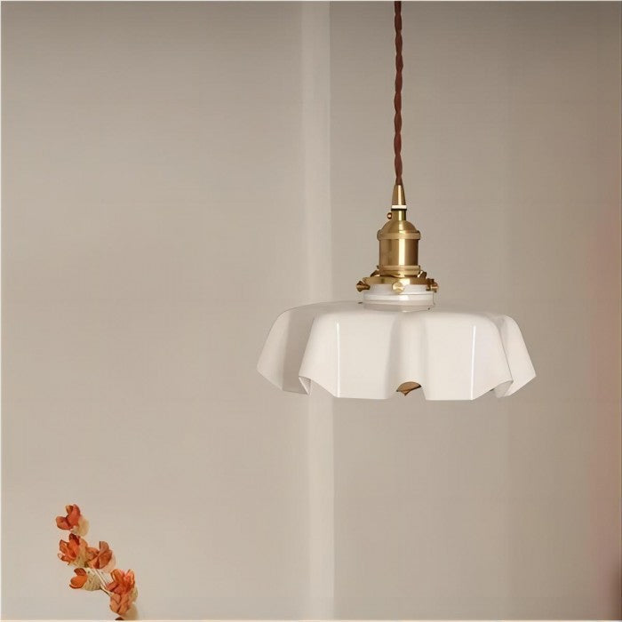 Floral Retro Glass Pendant Light – Vintage Elegance with Timeless Charm